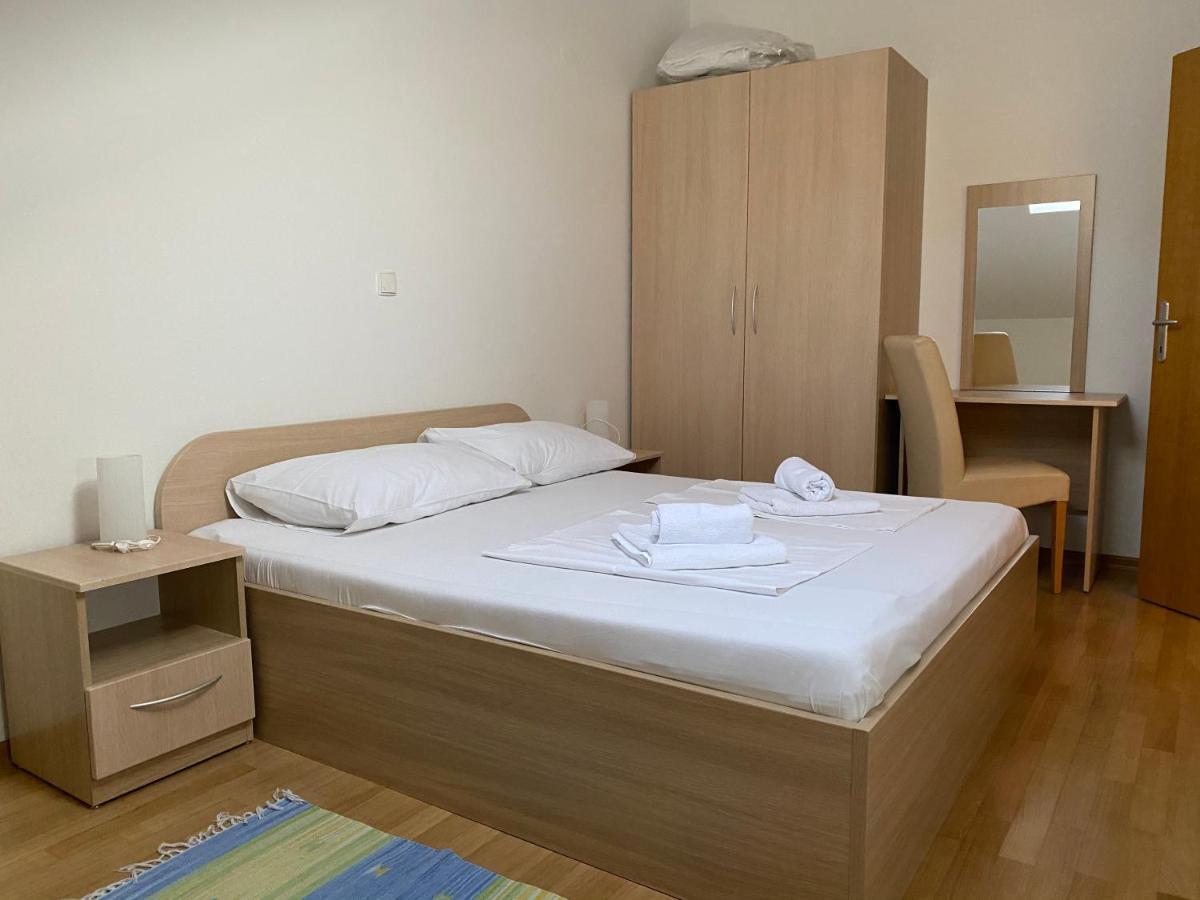 Apartmani Funda Bol Exterior foto